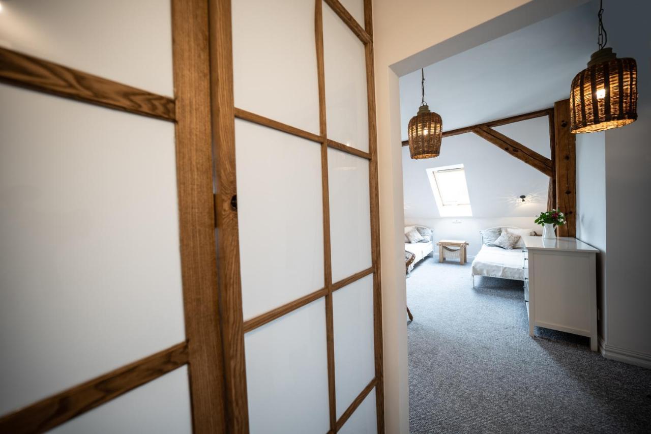 Mily Mlyn Apartment Lubrza  ภายนอก รูปภาพ