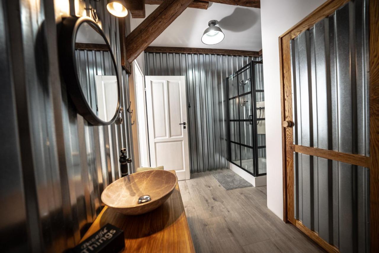 Mily Mlyn Apartment Lubrza  ภายนอก รูปภาพ