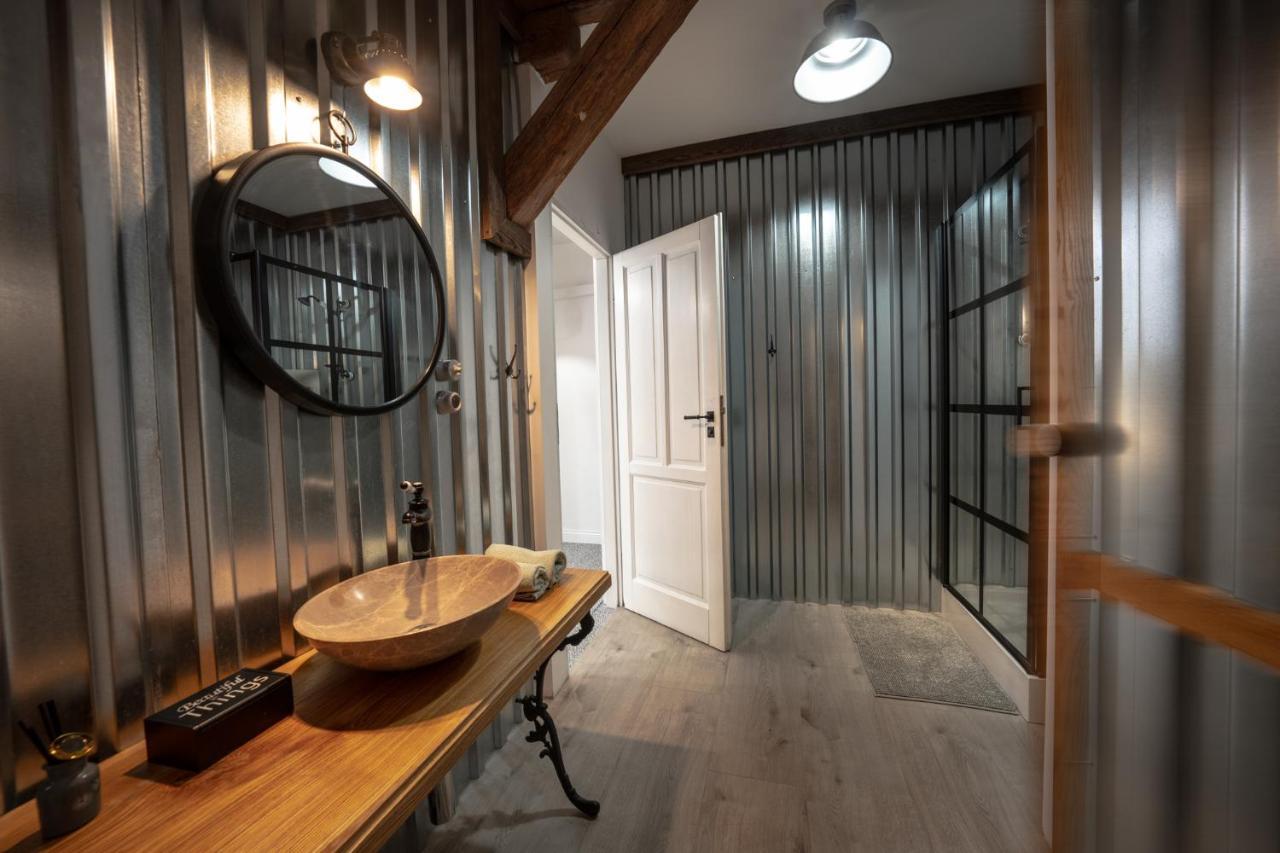 Mily Mlyn Apartment Lubrza  ภายนอก รูปภาพ