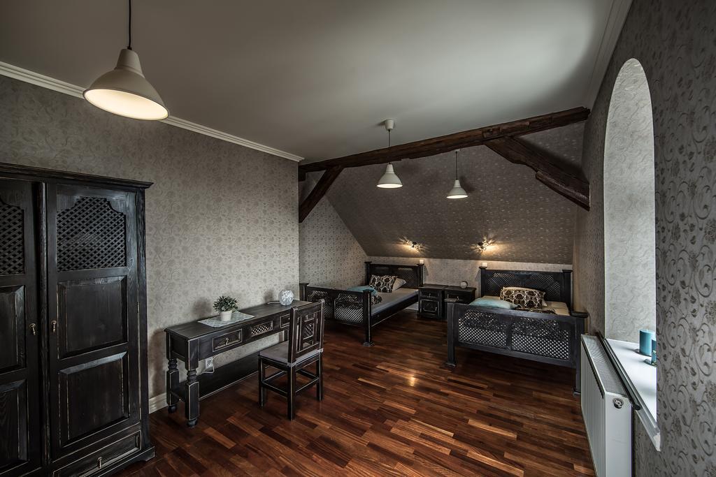 Mily Mlyn Apartment Lubrza  ภายนอก รูปภาพ